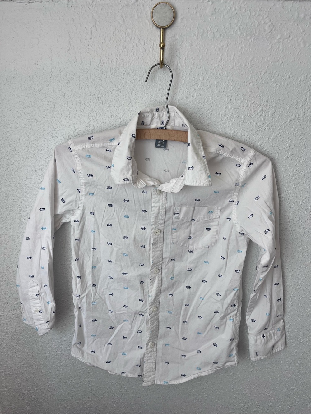 Old Navy boys White Button-Down Shirt with Mini polar bears Print